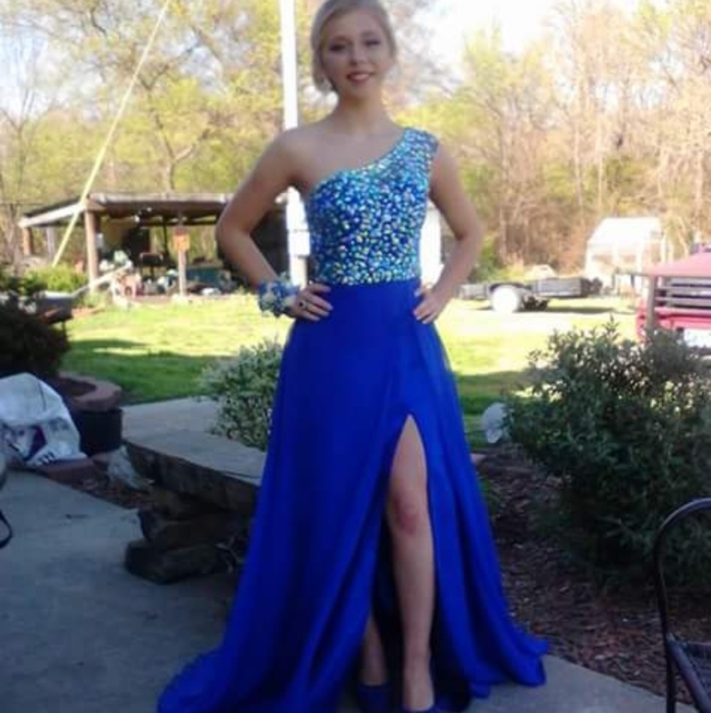 Prom/homecoming dress